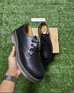 (Category: ) located in . Submitted by melopie.clothingg (Listing ID 1435421586, Image 1). Description: .