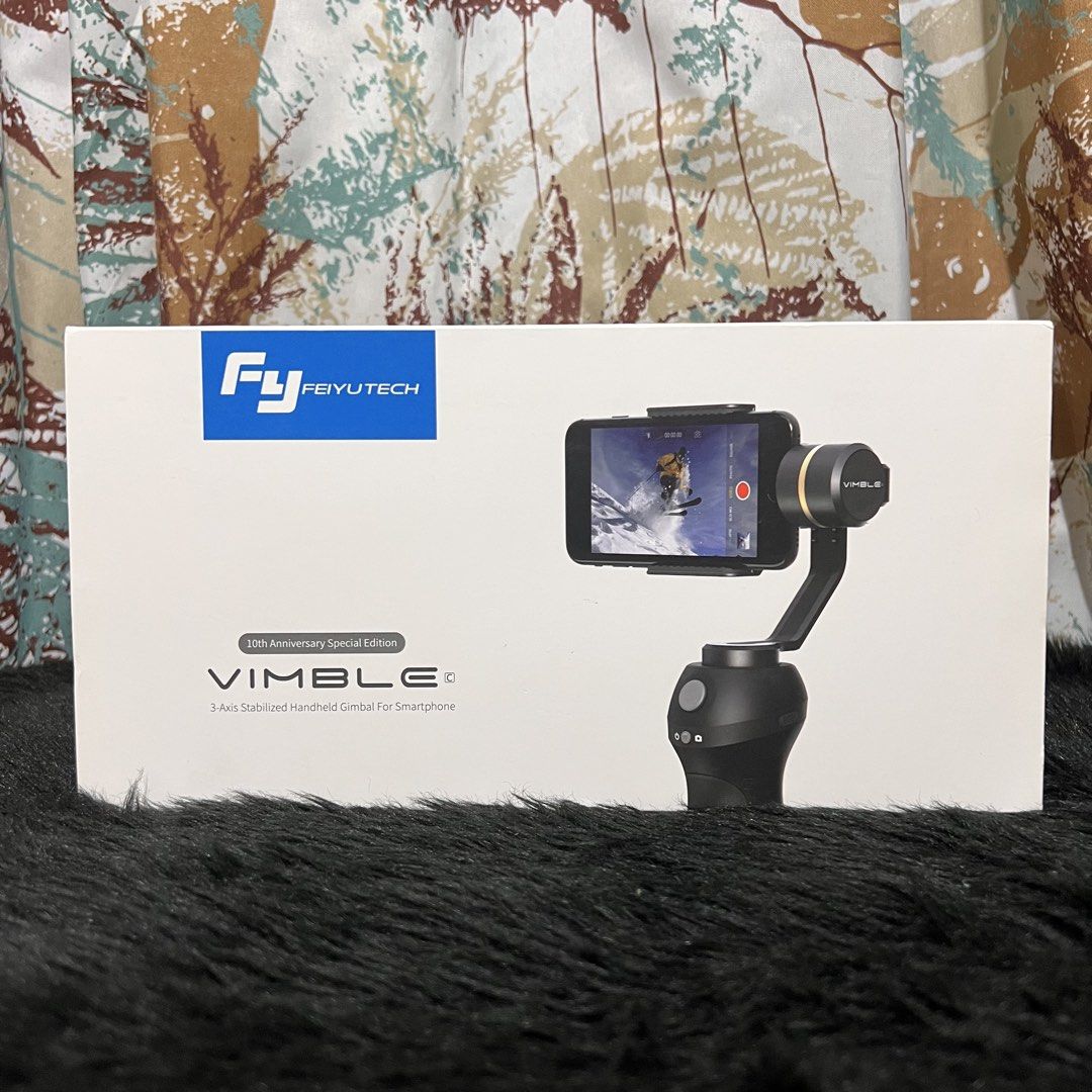 FeiyuTech Vimble C 3-Axis Handheld Gimbal (Category: Gimbals & Stabilizers ) located in Batangas. Submitted by 8ACesonlineshop (Listing ID 1435338658, Image 3). Description: 📸 𝙁𝙊𝙍 𝙎𝘼𝙇𝙀: 𝙁𝙚𝙞𝙮𝙪𝙏𝙚𝙘𝙝 𝙑𝙞𝙢𝙗𝙡𝙚 𝘾 (10𝙩𝙝 𝘼𝙣𝙣𝙞𝙫𝙚𝙧𝙨𝙖𝙧𝙮 𝙎𝙥𝙚𝙘𝙞𝙖𝙡 𝙀𝙙𝙞𝙩𝙞𝙤𝙣) 3-𝘼𝙭𝙞𝙨 𝙎𝙢𝙖𝙧𝙩𝙥𝙝𝙤𝙣𝙚 𝙂𝙞𝙢𝙗𝙖𝙡 𝙎𝙩𝙖𝙗𝙞𝙡𝙞𝙯𝙚𝙧 ✨ 𝘽𝙧𝙖𝙣𝙙 𝙣𝙚𝙬 – 𝙣𝙚𝙫𝙚𝙧 𝙪𝙨𝙚𝙙 ✨ 𝘾𝙤𝙢𝙥𝙡𝙚𝙩𝙚 𝙬𝙞𝙩𝙝 𝙤𝙧𝙞𝙜𝙞𝙣𝙖𝙡 𝙗𝙤𝙭
