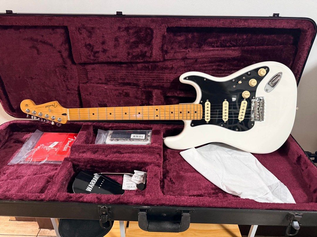 Fender Player II Stratocaster (Category: Musical Instruments) located in Quezon City. Submitted by jigarcia__ (Listing ID 1435487516, Image 2). Description: Fender Player II Stratocaster (hardcase included) LOCATION: BAGUIO CITY - Tuners: Upgraded with Fender Locking Tuners - Stock tuners are free - Finish: Glossy. - Never used in gigs. - Condition is like new. - Can deliver within baguio or nearby provinces (pm is the key). - No to trades, for s