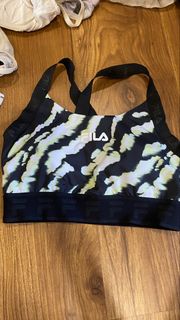 (Category: ) located in . Submitted by kikiapparels (Listing ID 1435380974, Image 1). Description: .