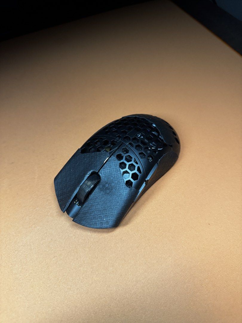 Finalmouse ulx Guardian M custom441889673351669760