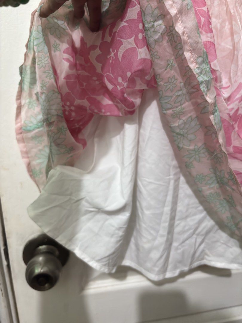 Floral Print Dress (Category: Dresses) located in Manila. Submitted by kykynsss (Listing ID 1435373988, Image 2). Description: Decluttering. Preloved Dress. Pick up only at Brgy La Paz Makati City - Floral print dress in pink and white - Ruched bodice - Wide straps - Layered skirt with white lining - Lightweight fabric - Knee-length.