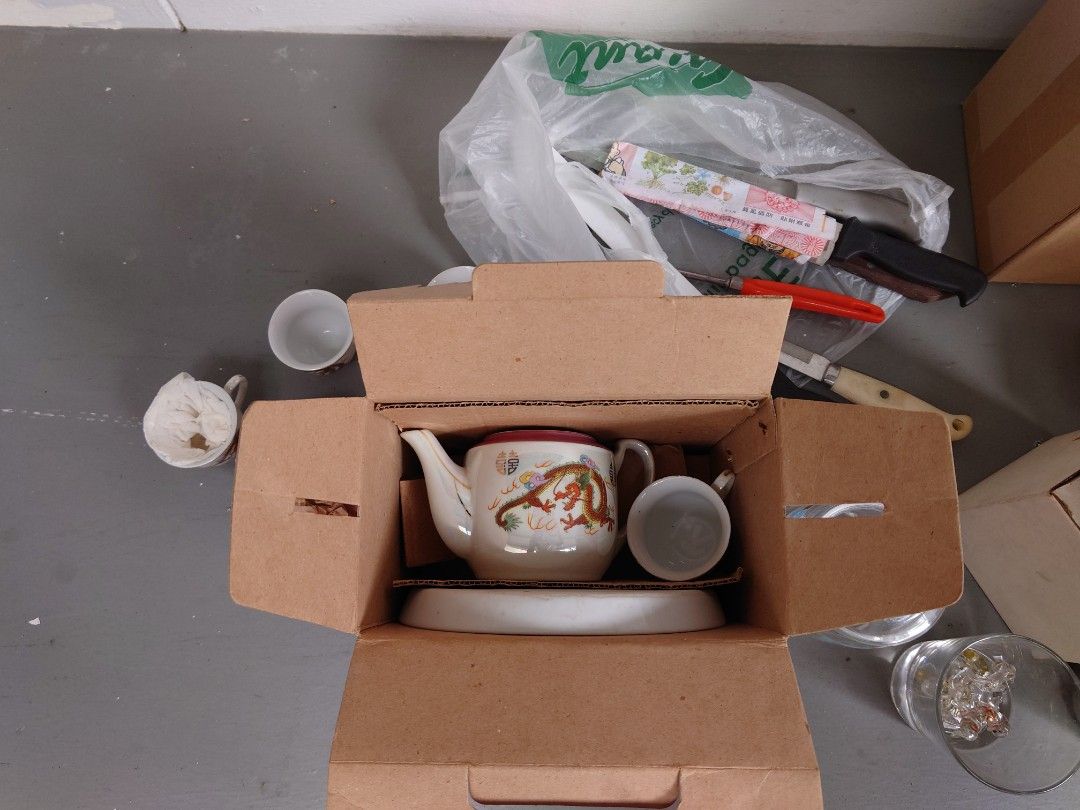 Free Assorted Kitchenware - Teapot, Mugs, Spice Rack442189015197296642