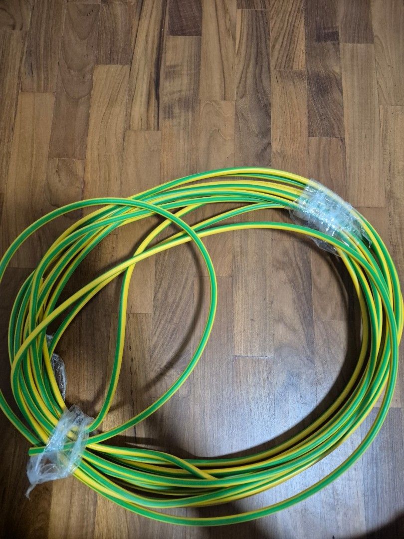 Green yellow cable442241696116910080
