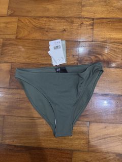 (Category: ) located in . Submitted by closetpg (Listing ID 1435496883, Image 1). Description: .