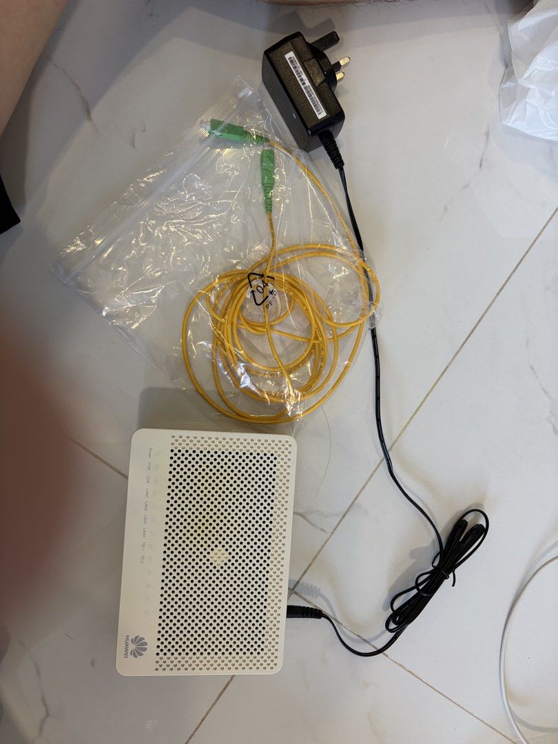 Huawei EchoLife HG8240H5 Router441775746335395840