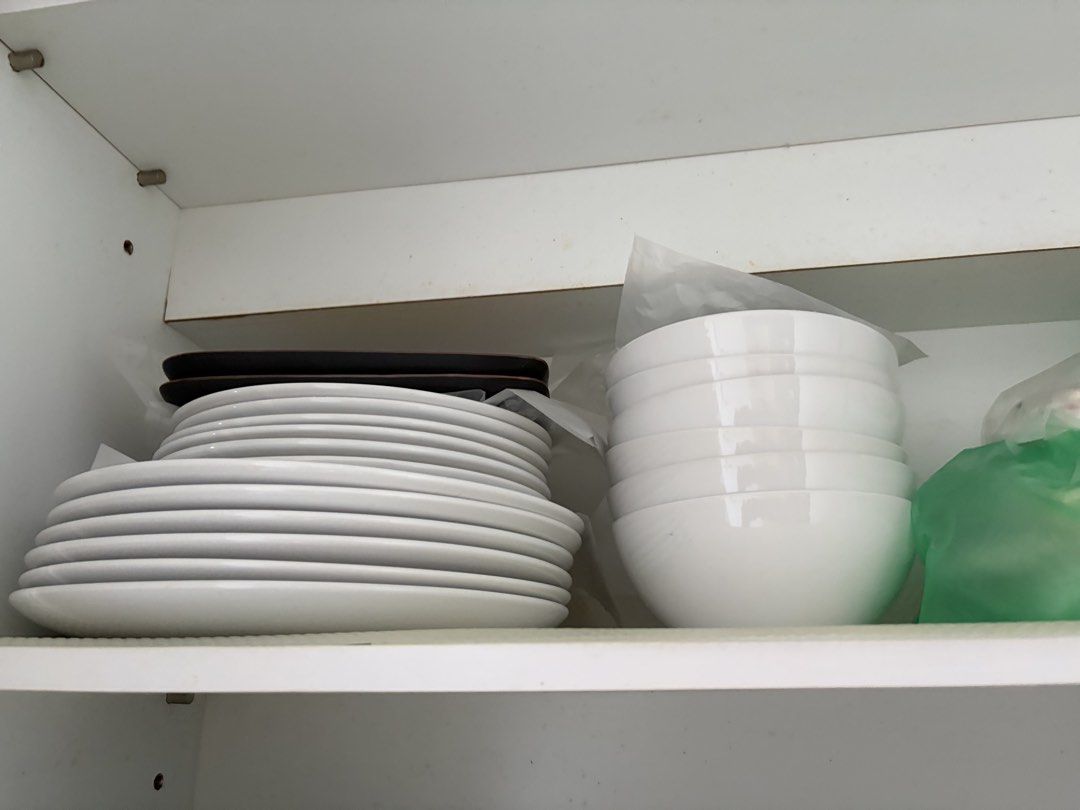 IKEA plate and bowls442182900216637440