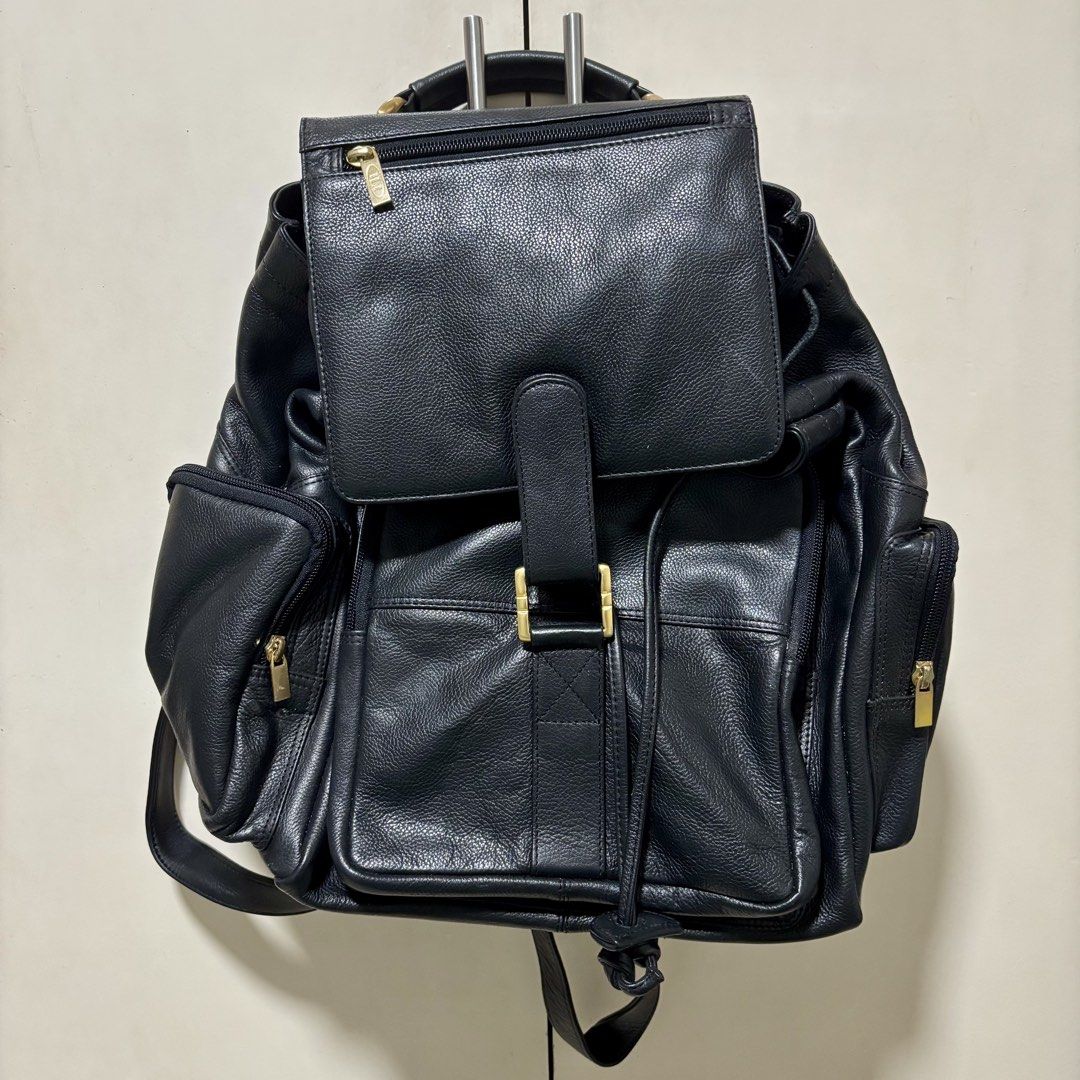 ILI Leather Backpack (Category: Backpacks) located in Manila. Submitted by prelovedbelongings (Listing ID 1435441685, Image 1). Description: .
