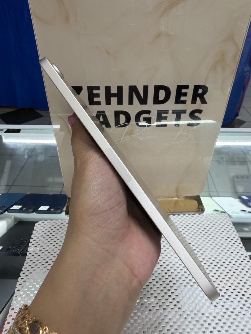 iPad MINI 6 64GB WIFI ONLY (NO ISSUE) (Category: iPad) located in San Juan City. Submitted by desireebayal96 (Listing ID 1435488735, Image 3). Description: iPad Mini 6 (STARLIGHT) * 64GB * WIFI ONLY * 97% SMOOTH * NO ISSUE * NO HISTORY OF REPAIR * NO ICLOUD ISSUE * WORKING TRUETONE & FINGERPRINT * WITH 20W SET CHARGER OPEN FOR COD SAME DAY DELIVERY PLUS SHIPPING FEE MESSAGE ME DIRECTLY FOR MORE INFO Store located📍2nd floor Vmall Greenhills Shopp