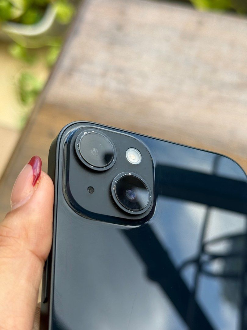 Iphone 14 Plus 128 GB Midnight (Category: iPhone 14 Series) located in Cavite. Submitted by ponp0n (Listing ID 1435374158, Image 3). Description: Iphone 14 Plus 128GB Midnight Digital Walker purchased iOS Version: 18.1.1 Can use any SIM 86% Battery Health Working True Tone & Face ID Pristine condition with minimal dents Inclusions: same serial number box & original cord Price is negotiable (makatotohanan lang) feel free to offer Pm for more detai