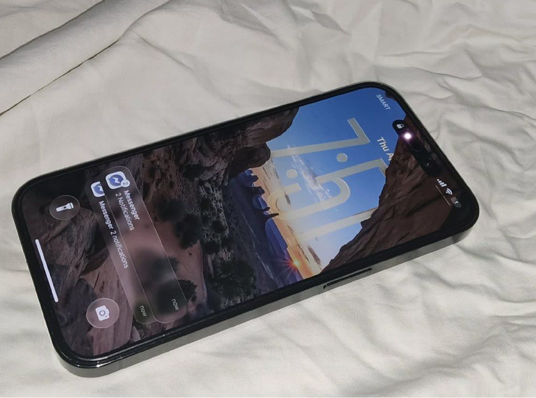 Iphone 14 Pro (Space Black 128gb) NEW (Category: iPhone 14 Series) located in Manila. Submitted by purefire_b1b8a0 (Listing ID 1435365355, Image 1). Description: iPhone 14 Pro (SPACE BLACK 128 GB) (with box and charger!) LP! 30,000 - Batt Health 99% (4 months old -heavy user) - 128 GB - All Original Parts - All camera working - With Face ID - Openline - Phone is freshly smooth, you may check upon meet-up NO ISSUE!! RFS: Need funds and upgrade.