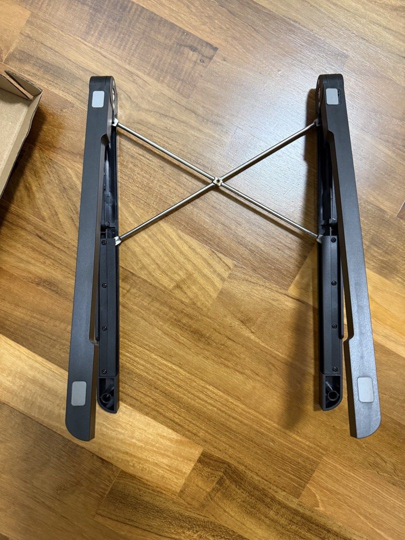 Laptop stand adjustable442340948417587200