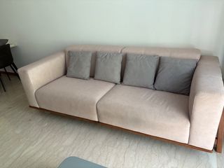 (Category: ) located in . Submitted by samlim191288 (Listing ID 1435350089, Image 1). Description: .