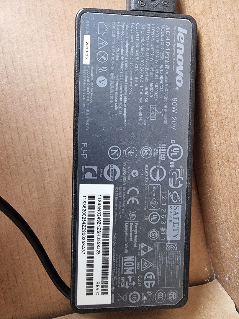 Lenovo 90W 20V AC Adapter Charger442006834565632001