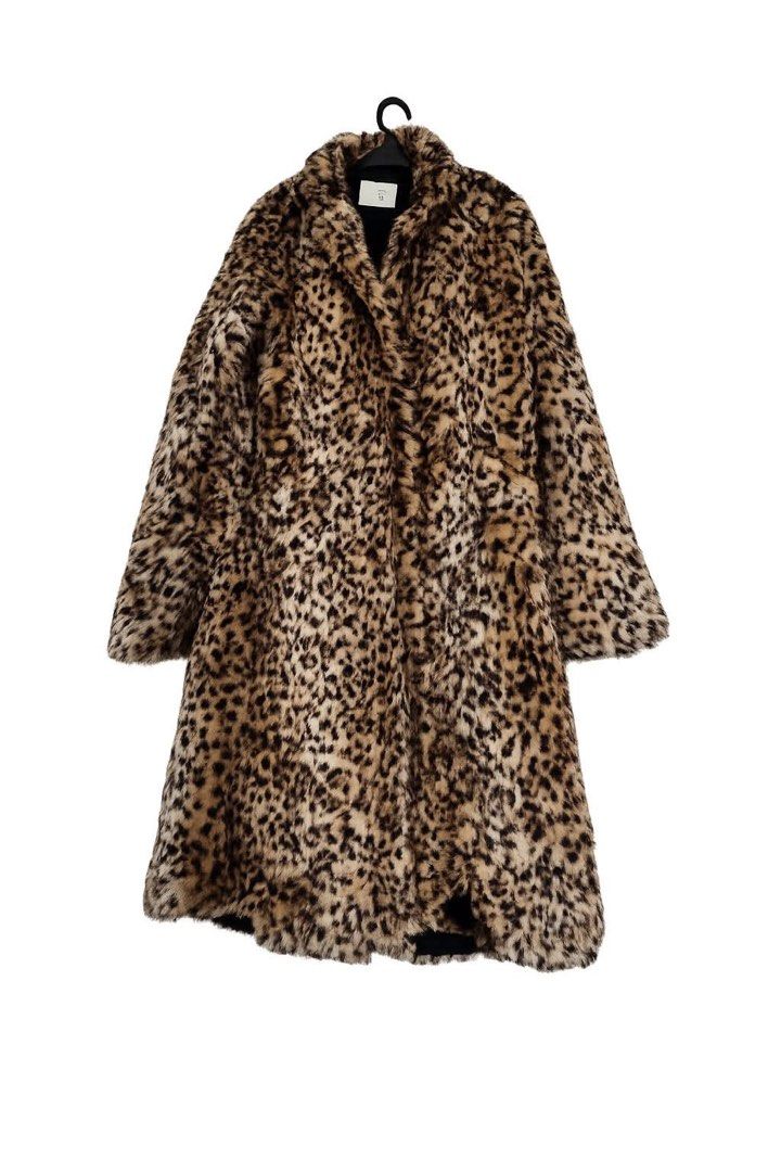 LEOPARD FUR COAT FOR RENT !! (Category: Coats, Jackets and Outerwear) located in Valenzuela. Submitted by bascoerick43355 (Listing ID 1435502946, Image 1). Description: FOR RENT Leopard fur coat Hello! I’m renting out my leopard-print fur coat perfect for your next photoshoot 🤎🐆 Rental Rates: • 3 days – ₱600 • 5 days – ₱1,000 • 6–10 days – ₱1,500 ❗️Security deposit required❗️ 📍 Loc: Karuhatan , Valenzuela City ✅Perfect for editorials, fashion 