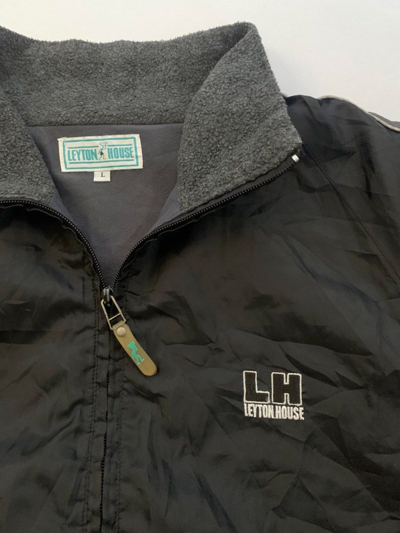 Leyton House Black Jacket - Size L (Category: Coats, Jackets and Outerwear) located in Cavite. Submitted by secondhandco.archive552 (Listing ID 1435370219, Image 3). Description: 💎LEYTON HOUSE ZIP-UP WINDBREAKER💎 📌L(28.5) W(23) 📌NO ISSUE 📌COLOR RATE: 10/10 📌CONDITION: 9/10 - Leyton House jacket - Color: Black with grey collar and stripes - Features: Full zip closure, Leyton House logo on chest - Details: Small green tag on the back.