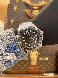 (Category: ) located in . Submitted by redrabbitluxury_singpore (Listing ID 1435381095, Image 1). Description: .