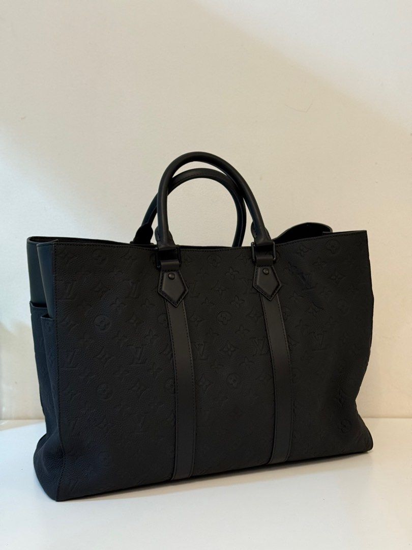 Lv Taurillon Monogram Sac Plat 24H Black (Category: Luxury Bags & Wallets) located in Manila. Submitted by shoulderfashion (Listing ID 1435414109, Image 2). Description: .