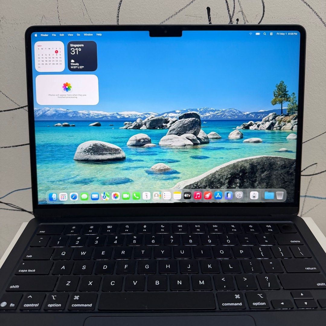 2 months old MacBook Air M4 13-inch442341834402058243