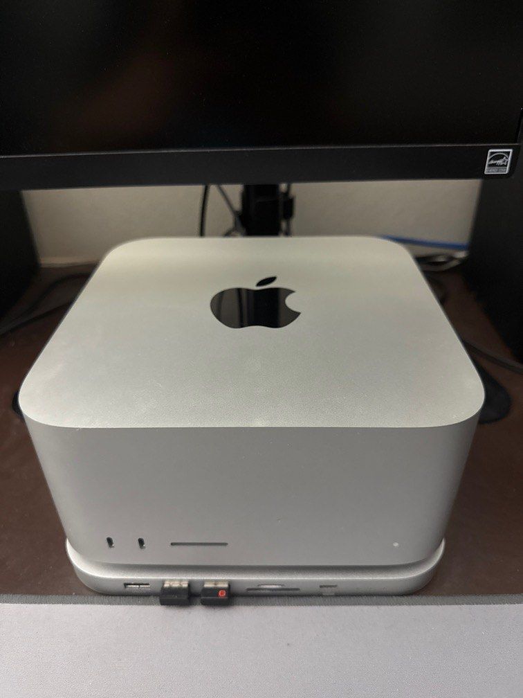 Mac Studio M1 Max 64GB 1TB with Expansion Dock441996151368591360