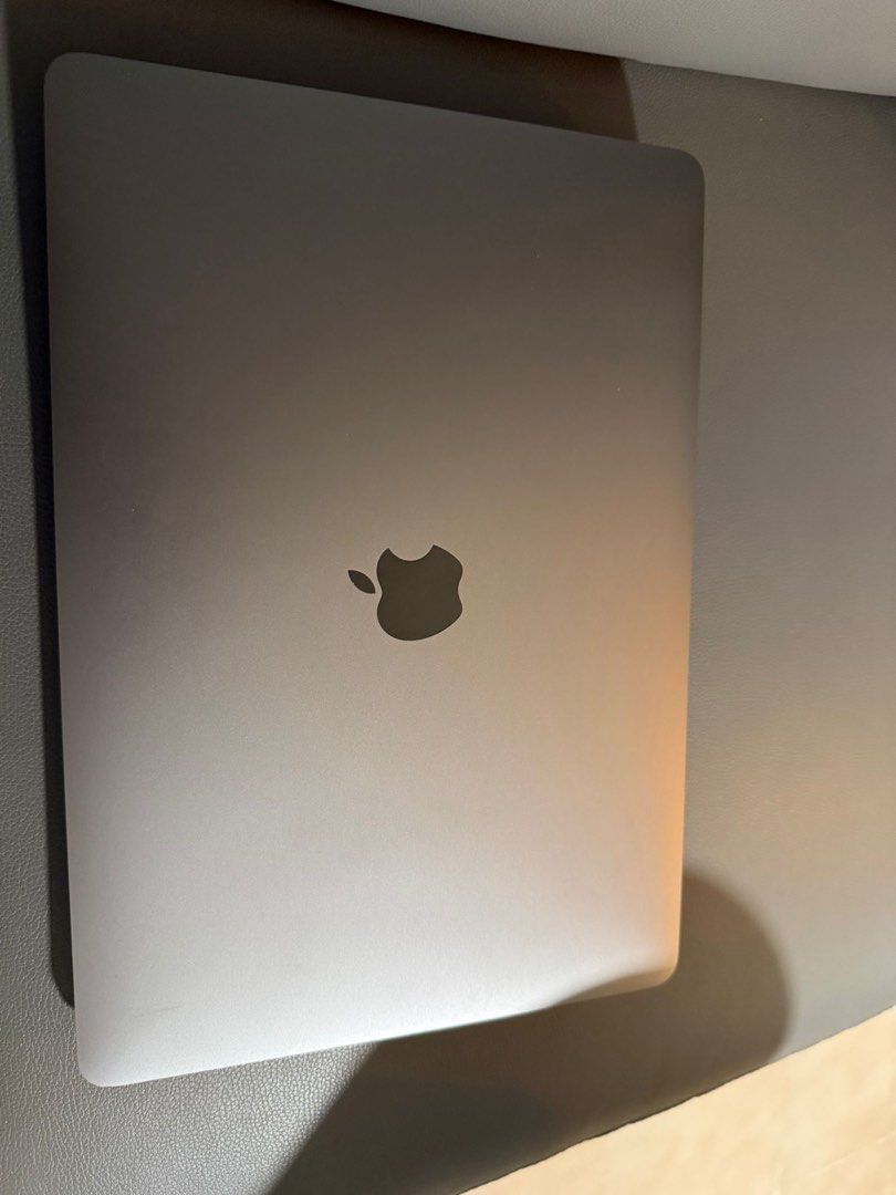 MacBook Air 2020442670697017528321