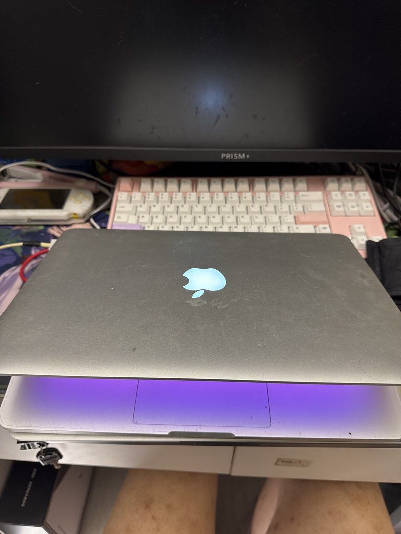 MacBook Pro 2013442447738249553921
