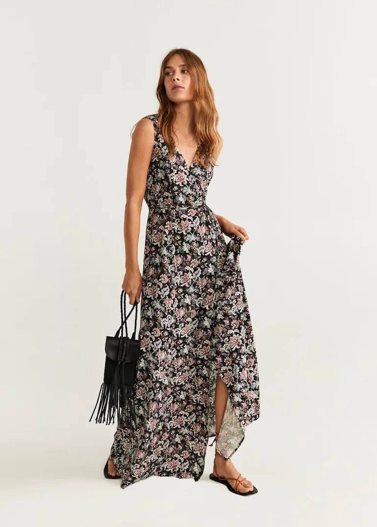 Mango Summer Floral Dress Small (Category: Dresses) located in Manila. Submitted by repeat_finds_ph (Listing ID 1435418389, Image 2). Description: Dress are like new Brand : Mango Size : Small 📍Valenzuela City Payment First Basis Shipping : J&T Metro Manila - 75.00 Luzon - 95.00 Visayas/Mindanao- 115.