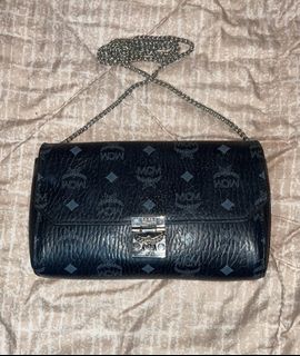 (Category: ) located in . Submitted by jajaleena (Listing ID 1435488807, Image 1). Description: .