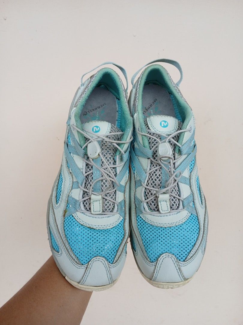 Merrel Amphibianna Lace Sneaker (Last Price) (Category: Sneakers) located in Zamboanga. Submitted by corneliasbags (Listing ID 1435402207, Image 2). Description: -size 37.5 EUR -no tear , no tanggal -minimal heeldrag -nakastitched napo ang midsole -color rate 8.5/10 -Last Price 750+sf (non negotiable).