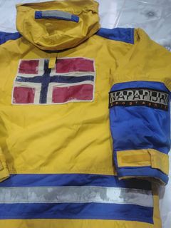 (Category: ) located in . Submitted by branded.preloved_85 (Listing ID 1435458720, Image 1). Description: .