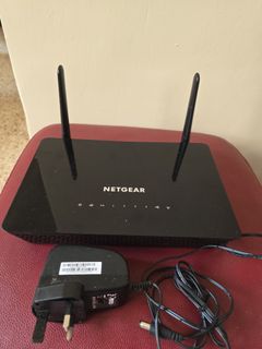 Netgear Router R6220 Working Normally450168708064890880