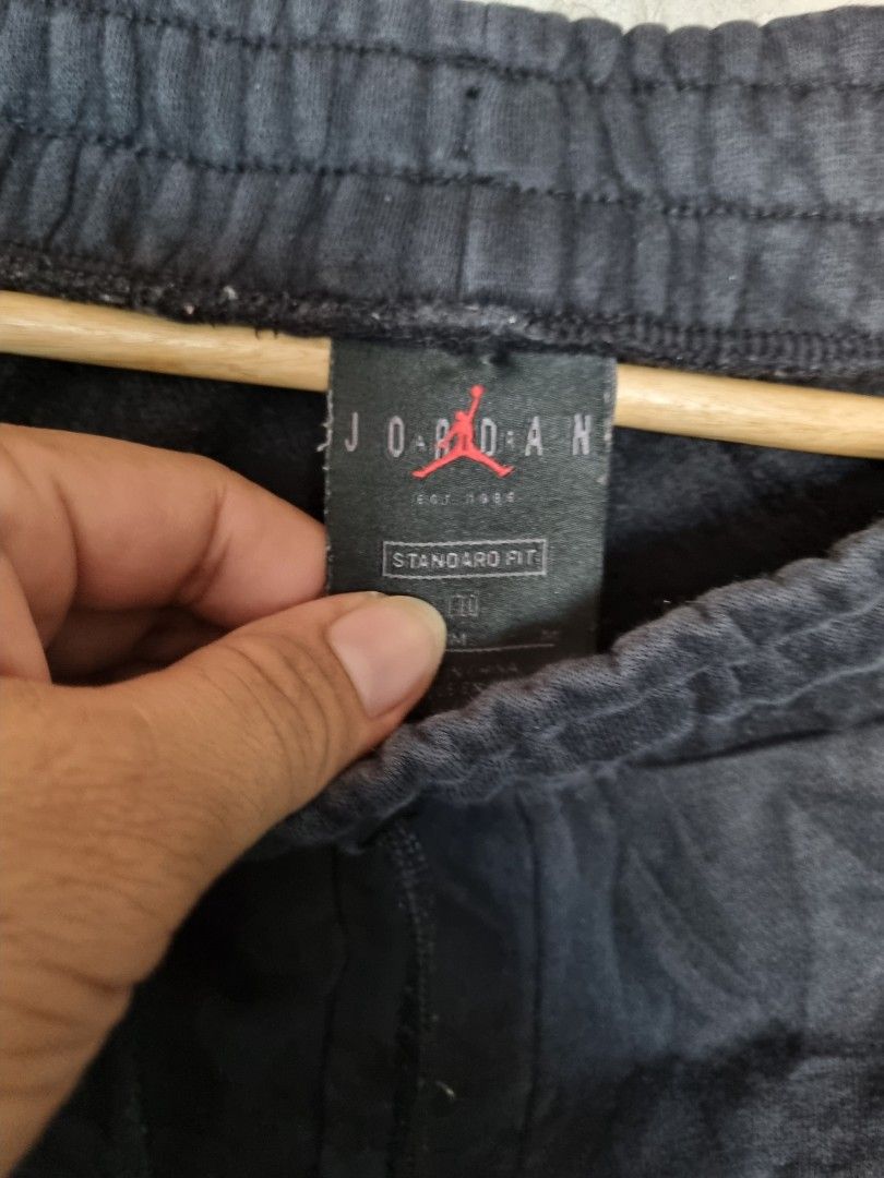 Nike Air Jordan Sweatpants - Black - Medium (Category: Joggers) located in Manila. Submitted by solotrifting (Listing ID 1435461796, Image 3). Description: - Nike Air Jordan sweatpants - Size: Medium - Features the iconic Air Jordan logo - Standard fit - Drawstring waistband - Comfortable material - Great for casual wear and workouts.