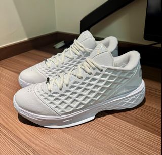 由 SneakersEvil (刊登 ID 1435469522，圖片 1) 提交，位於 的 (類別：)，說明：。