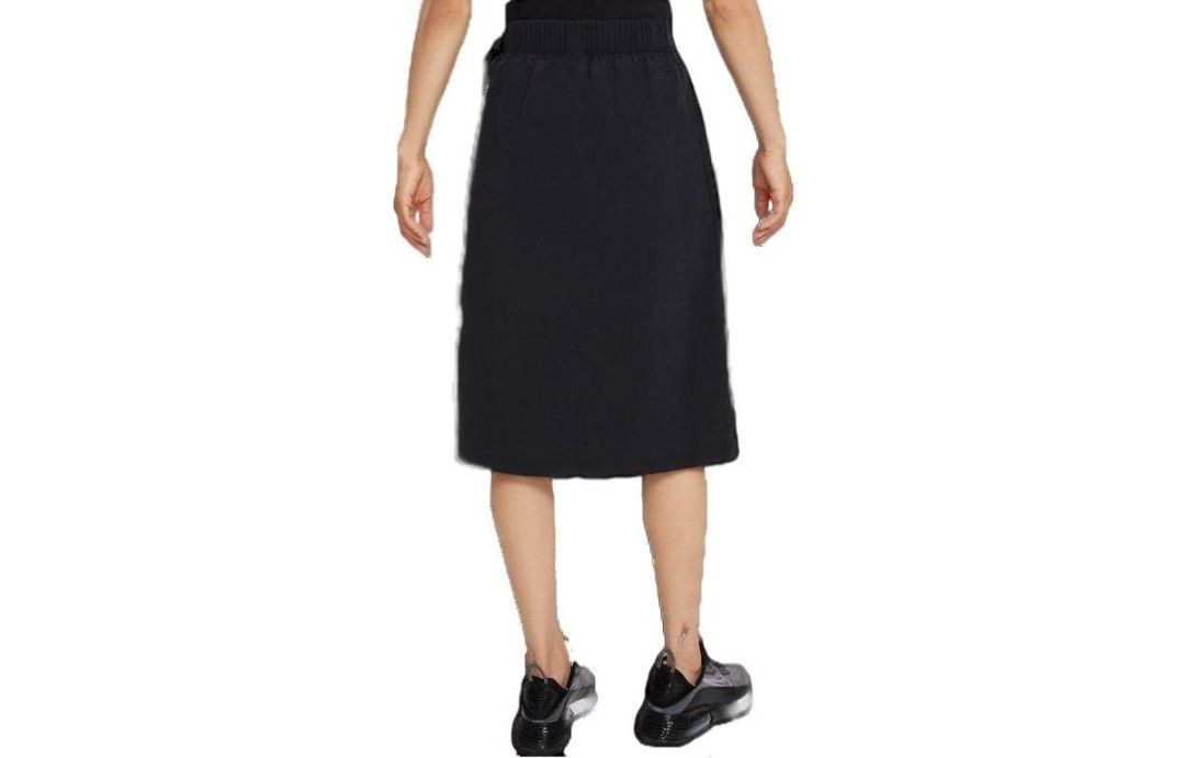 Nike Sportswear Tech Pack Skirt (Category: Skirts) located in Dumanjug. Submitted by cebuanaavtg (Listing ID 1435431280, Image 2). Description: - Nike Sportswear Tech Pack skirt - Size: S - Style: Midi length, wrap design - Features: Side pockets - Perfect for casual wear.