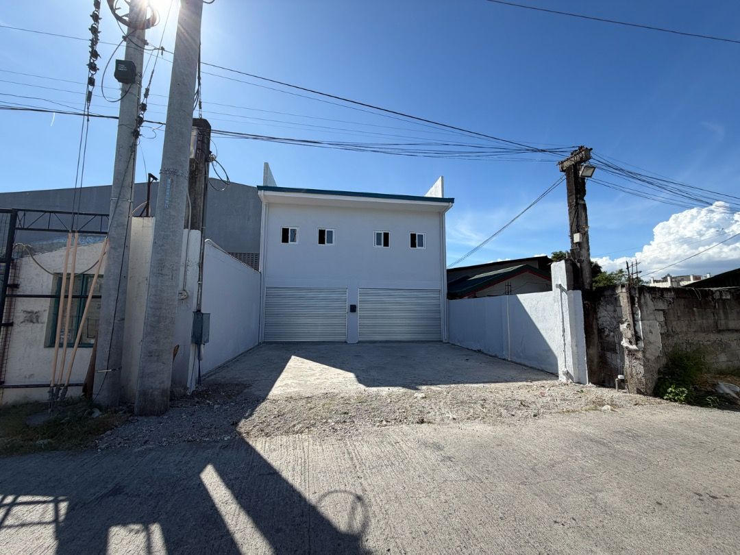Office space for lease Sucat Paranaque (Category: Commercial) located in General Trias. Submitted by soldbycma (Listing ID 1435438663, Image 2). Description: Office space in Sucat Paranaque for lease Floor area: 200 sqm Open area: 96 sqm (Parking) Rental Office: 650/sqm Open area: 100/sqm Turnover: as is where is 2 Toilet and bath Shutter *4 months advance & 4 months deposit For inquiries, CJ Altamia M: 09763979088 .