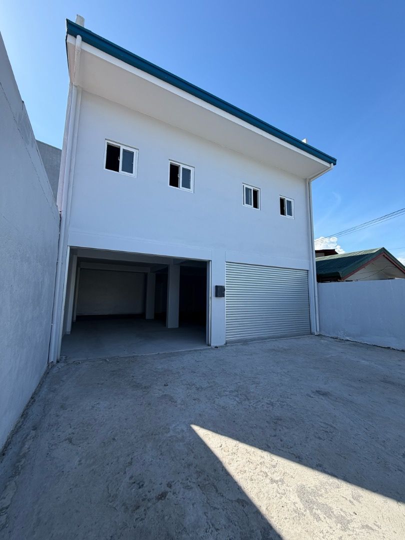 Office space for lease Sucat Paranaque (Category: Commercial) located in General Trias. Submitted by soldbycma (Listing ID 1435438663, Image 3). Description: Office space in Sucat Paranaque for lease Floor area: 200 sqm Open area: 96 sqm (Parking) Rental Office: 650/sqm Open area: 100/sqm Turnover: as is where is 2 Toilet and bath Shutter *4 months advance & 4 months deposit For inquiries, CJ Altamia M: 09763979088 .