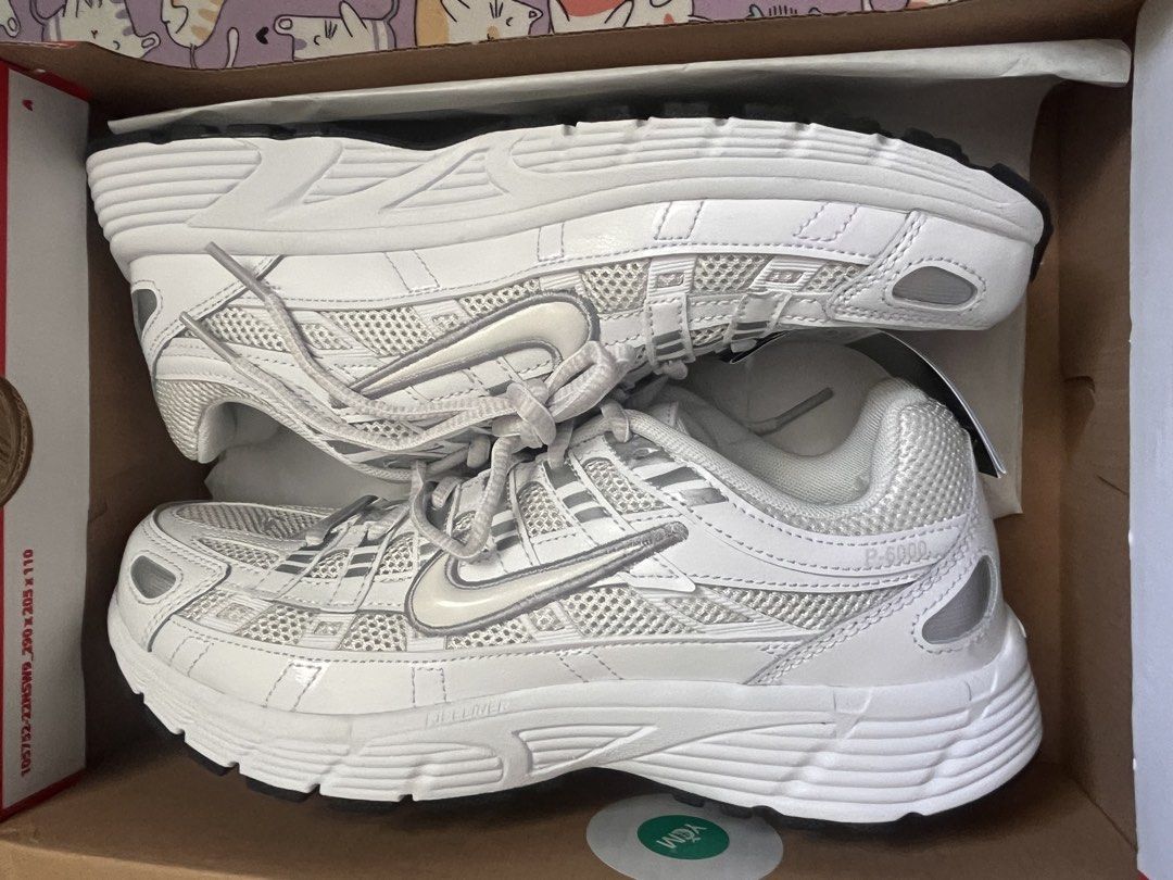 💯 % Authentic P6000 Platinum Tint White US7w 24cm 6y (Category: Sneakers) located in Cavite. Submitted by engkayding15 (Listing ID 1435519662, Image 1). Description: 💯 % Original Brand new with Box from Japan.