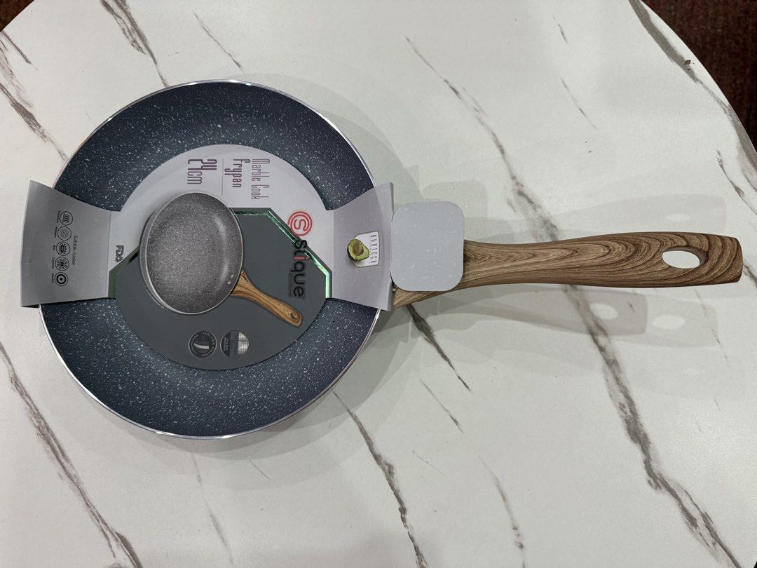 Pans (Category: Cookware & Accessories) located in Makati City. Submitted by samantha027 (Listing ID 1435445231, Image 3). Description: For sale BRANDNEW Slique Pans Sauce pan 20cm Fry pan 20cm/24cm .