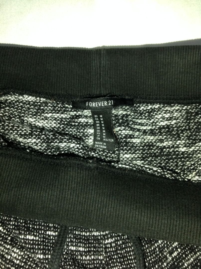 Pattern Leggings/Joggers for SALE!!! (Category: Other Bottoms) located in Muntinlupa City. Submitted by sellthingsph_ (Listing ID 1435345776, Image 3). Description: All were lightly used. Sizes are indicated in each photo. Joggers - P100 Plaid Leggings - P80 Pattern Leggings 1- P50 Pattern Leggings 2 - P50 .