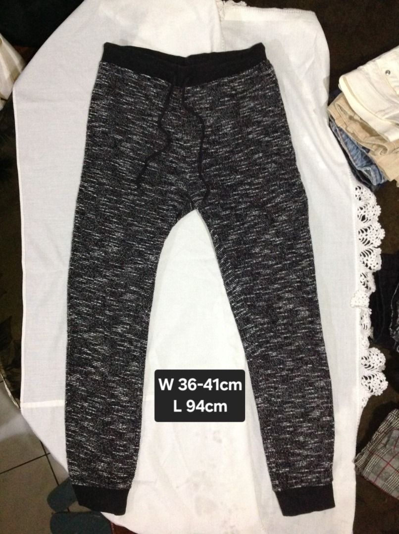 Pattern Leggings/Joggers for SALE!!! (Category: Other Bottoms) located in Muntinlupa City. Submitted by sellthingsph_ (Listing ID 1435345776, Image 2). Description: All were lightly used. Sizes are indicated in each photo. Joggers - P100 Plaid Leggings - P80 Pattern Leggings 1- P50 Pattern Leggings 2 - P50 .