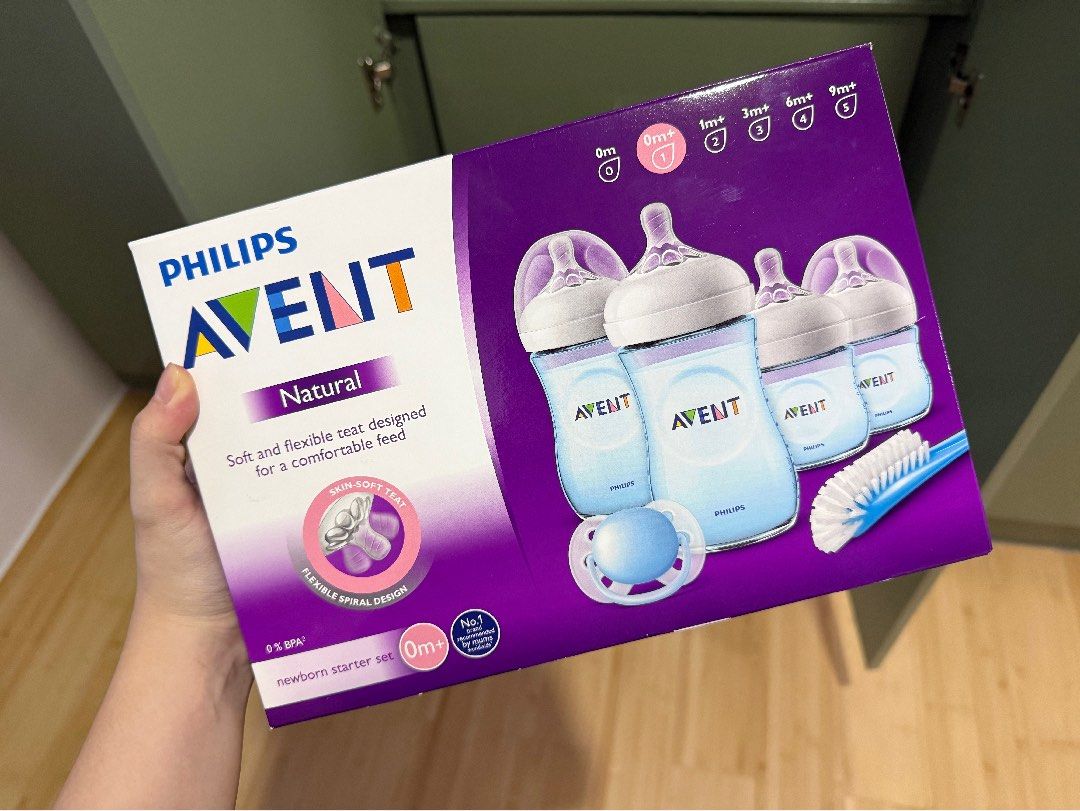 Philips Avent Natural Newborn Starter Set (Category: Breastfeeding & Bottle Feeding) located in Dasmarinas. Submitted by denmae (Listing ID 1435356942, Image 1). Description: - Philips Avent Natural Newborn Starter Set - Includes bottles, pacifier, and bottle brush - Designed with a soft and flexible teat - Comfortable feeding for newborns (0m+) - Features a flexible spiral design - Skin-soft teat.