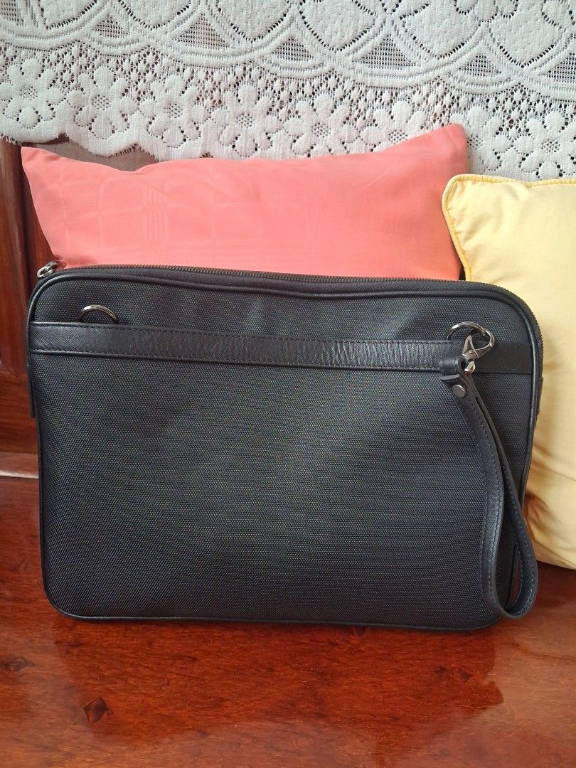 Picard Laptop Bag - Black442123974304092161