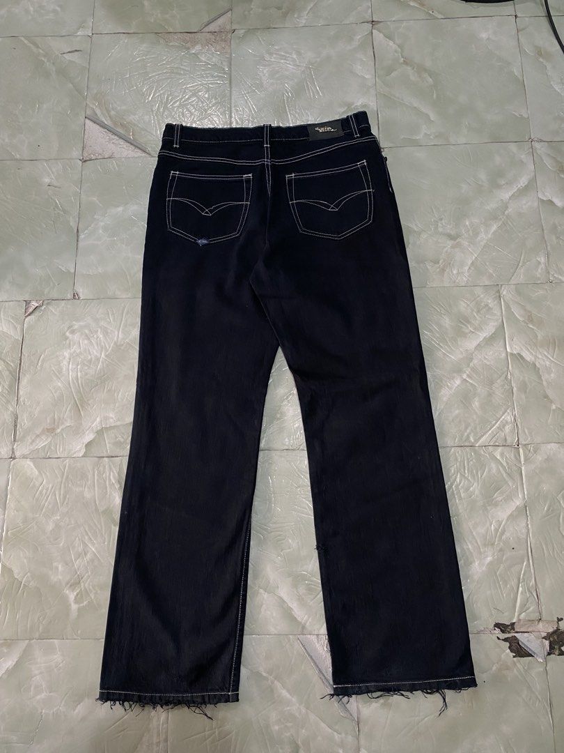 Quiksilver Big Ben Jeans - Size 32 (Category: Jeans) located in Pasig City. Submitted by andriejame88645 (Listing ID 1435492897, Image 2). Description: QUICKSILVER L41.5 W32 OP 8.5 850+sf📩.