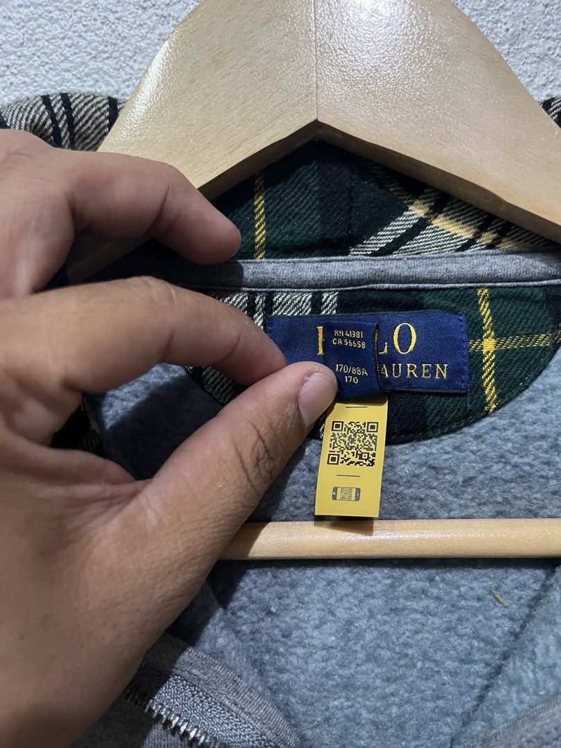 Ralph Lauren Hoodie (Category: Coats, Jackets and Outerwear) located in Tuguegarao City. Submitted by johnjaysonc27 (Listing ID 1435389128, Image 3). Description: For Sale Ralph Lauren Hoodie Dimes- W-20.5 by L-24.
