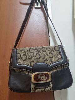 (Category: ) located in . Submitted by lovemybagg (Listing ID 1435380703, Image 1). Description: .