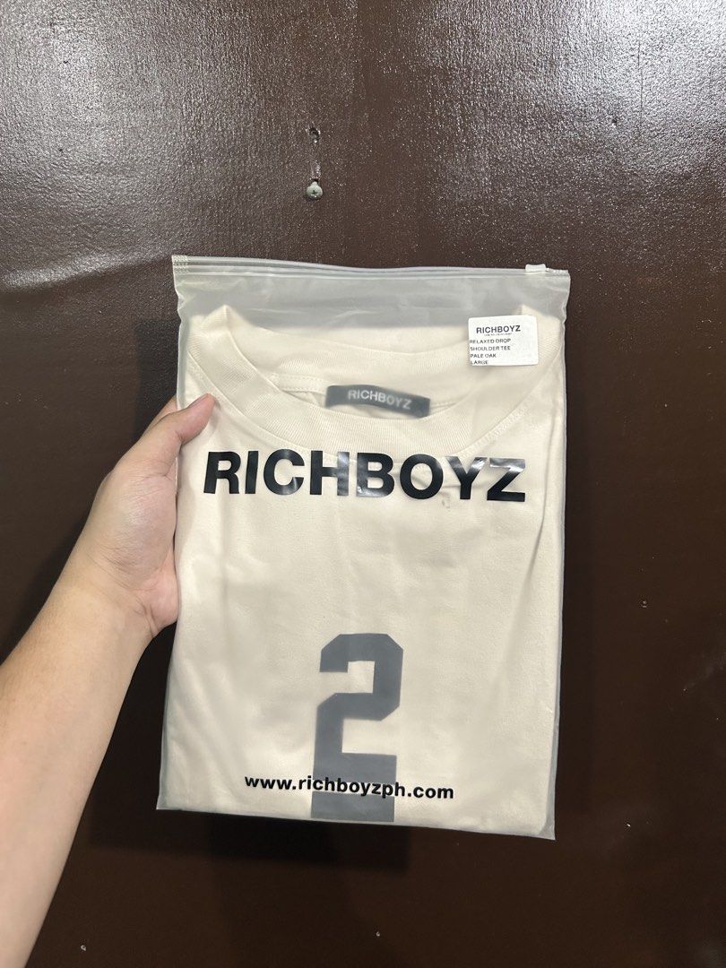 RB Season 2 Drop Shoulder Pale Oak (Category: Tshirts & Polo Shirts ) located in Cainta. Submitted by solisiccc (Listing ID 1435374111, Image 3). Description: For Sale Only! RB Drop Should Pale Oak 9/10 (Rarely Used) Large Regular Fit 1.5K Only! MOP: GCash Meetups: Cainta Area hmu! .