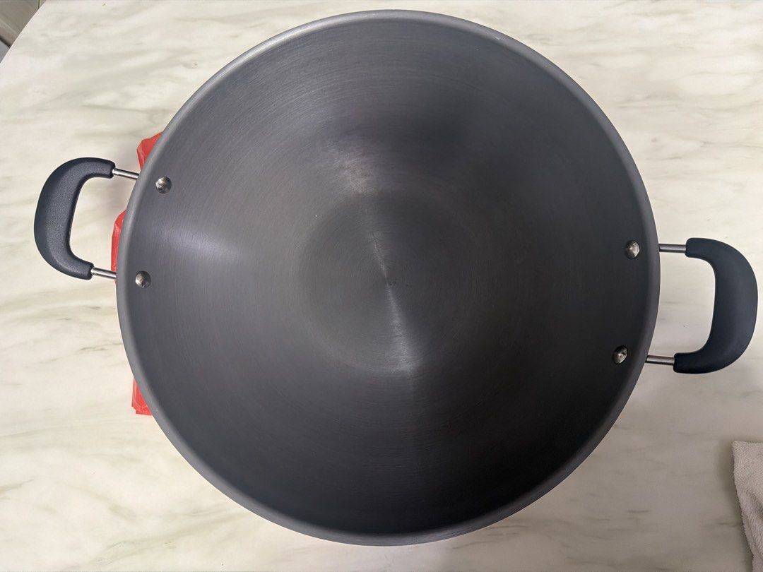 Red Sun Non-Stick Wok with Lid