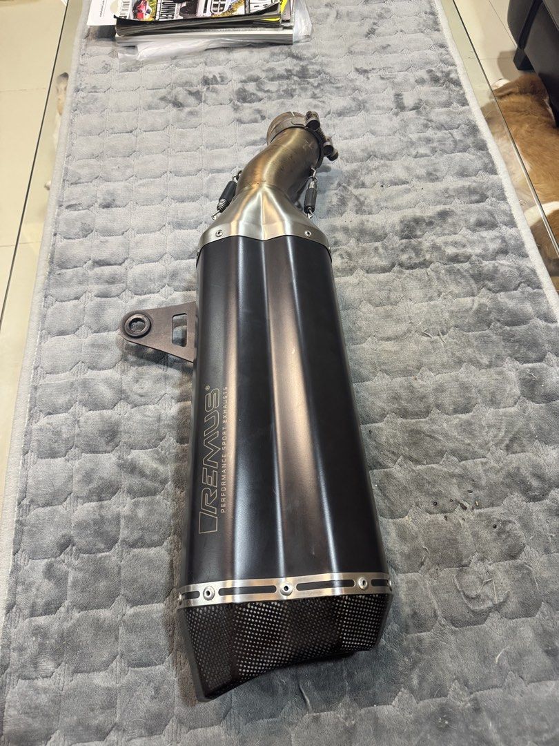 bmw gs1250 (Category: Bathroom & Kitchen Fixtures) located in Manila. Submitted by f1pitboss775025 (Listing ID 1435507965, Image 1). Description: - Remus Performance Sport Exhaust - Black finish with carbon fiber end cap - Designed for performance and sport use - Includes mounting bracket - Remus logo visible.