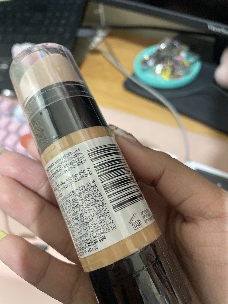 Revlon Foundation Brandnew (Category: Makeup) located in Quezon City. Submitted by smiskib1127 (Listing ID 1435428385, Image 3). Description: Brandnew RFS: Hindi ka skintone Loc: Cubao QC.