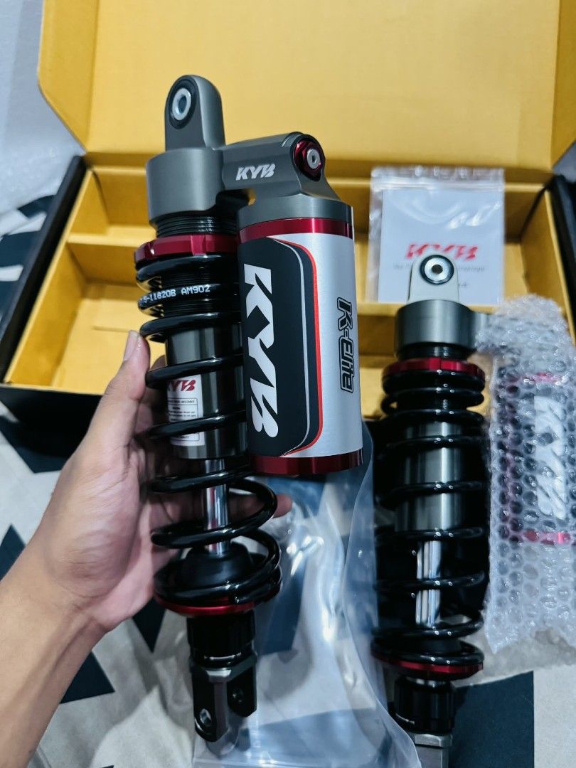 RUSH!! KYB ELITE ORIGINAL SHOCK 305mm (Category: Suspension Parts & Accessories) located in Quezon City. Submitted by greyson_12gmail.com (Listing ID 1435426672, Image 1). Description: RUSH SALE! Mabilisan. 7,900 pesos fixed. BRANDNEW! KYB ELITE 305mm fully adjustable FOR AEROX/NMAX ANY VERSION. No issue! Check nyo na lang market price nyan Never nagamit RFS: Mag straight Rcb or Trc .
